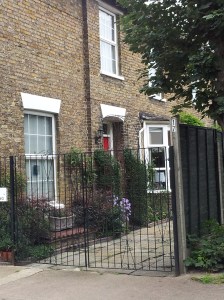 Another house I pass by on my walk home. 